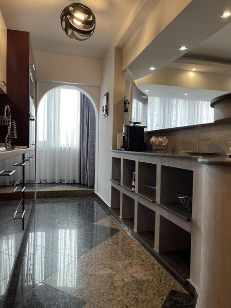 Unirii, Decebal, Rond Alba Iulia